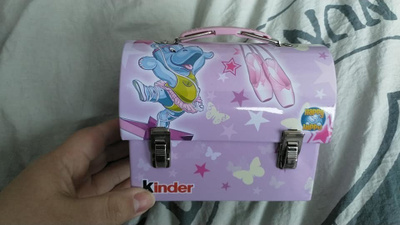 Kinder metallisalkku