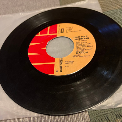 MARION: Tule tule tuutimaan * Harlemin laulu *FIN 1974