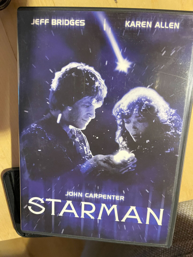 John Carpenterin STARMAN - vieras tähtien takaa SuomiTXT