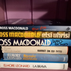 Ross Macdonald ja Elmore Leonard dekkareita - pikkukuva 1