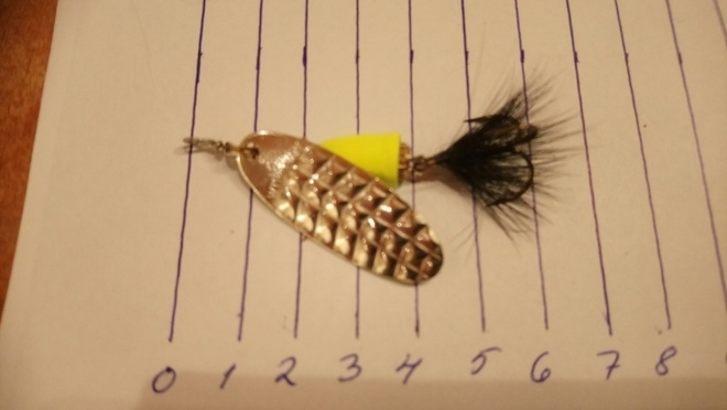 Viehe uusi! Lippa Whisper 2 keltainen.