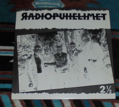 RADIOPUHELIMET ~ 2½ ~ LP