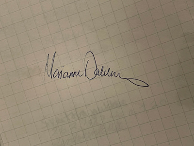 Marianne Dahlmo nimikirjoitus paperilla