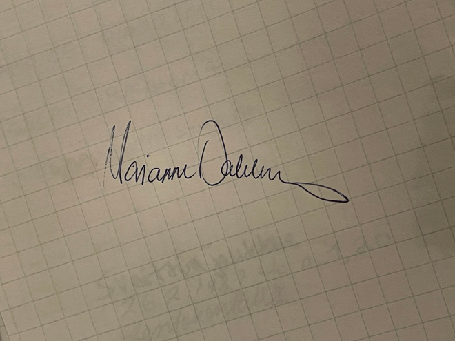 Marianne Dahlmo nimikirjoitus paperilla