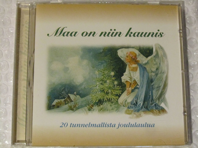 Kokoelma•Maa on niin kaunis•20 tunnelmallista Joululaulua CD