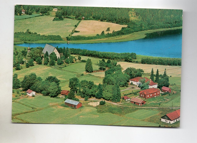 Karjaa: kirkon  seutu (Velj.Karhumäki  5960)