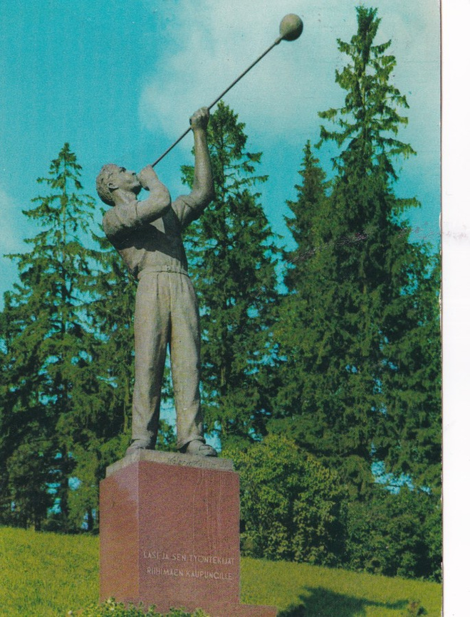 Riihimäki, Lasinpuhaltaja patsas ,  b423