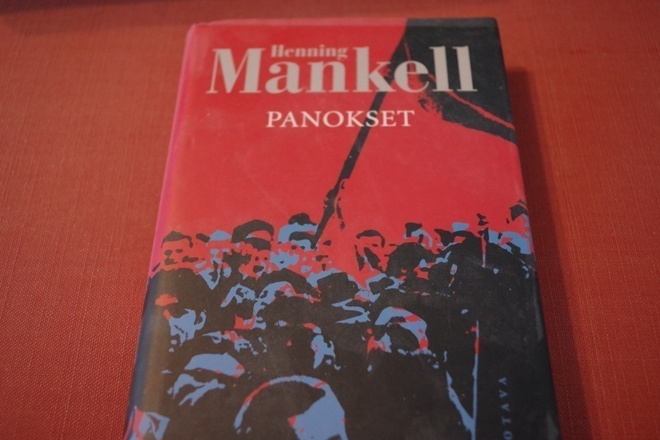 Henning Mankell: Panokset (2009), ESIKOISROMAANI