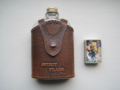 TASKUMATTI SPIRIT FLASK, MADE in ENGLAND