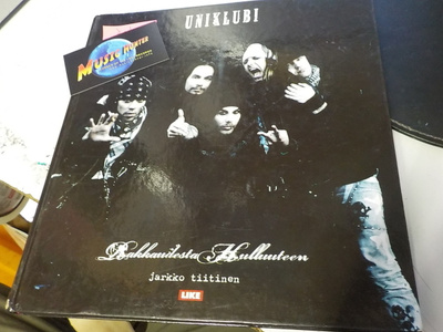 UNIKLUBI - RAKKAUDESTA HULLUUTEEN KIRJA NIMMAREILLA
