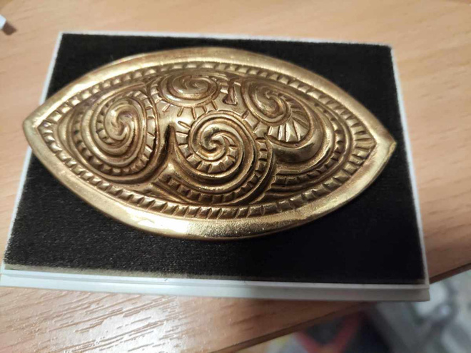 KALEVALA, pronssi, SPIRAALI -solki, harvinaisempi