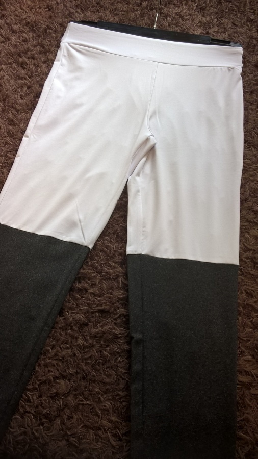 Valko-harmaat Trikoot / Leggingsit / Leggings - koko L