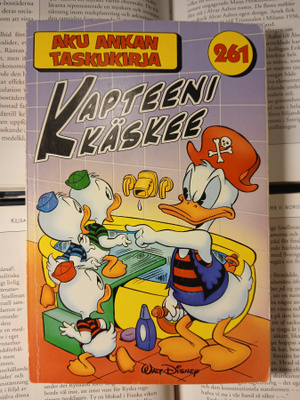 Aku Ankan taskukirja 261: Kapteeni käskee