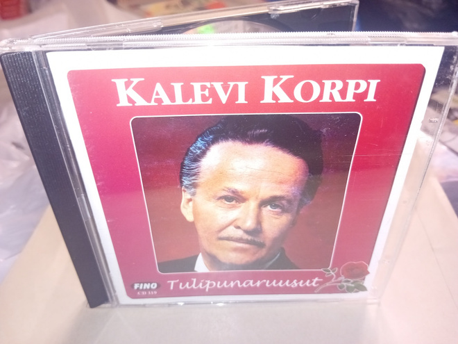 CD Kalevi Korpi : Tulipunaruusut ( SIS POSTIKULU )