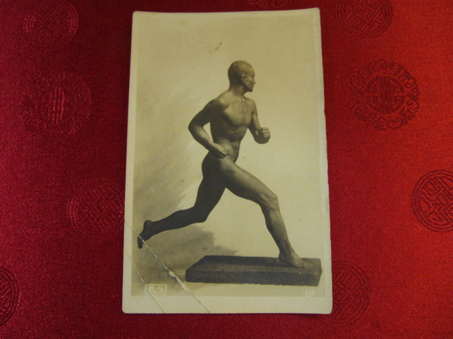 Paavo Nurmi patsas postikortti.
