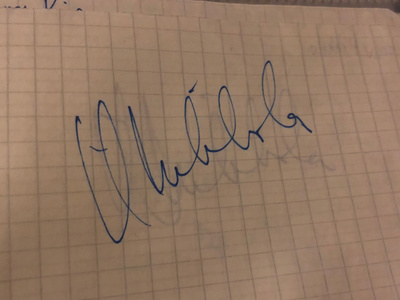 Hannu Mikkola nimikirjoitus paperilla