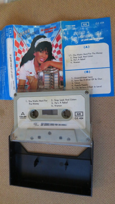 Donna Summer: She Works Hard For The Money c-kasetti