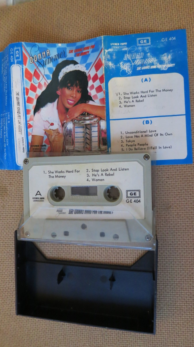 Donna Summer: She Works Hard For The Money c-kasetti
