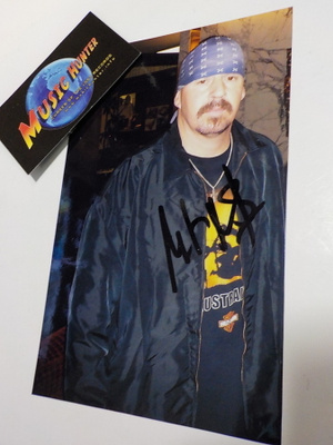 SUICIDAL TENDENCIES - MIKE MUIR NIMIKIRJOITUS VALOKUVASSA