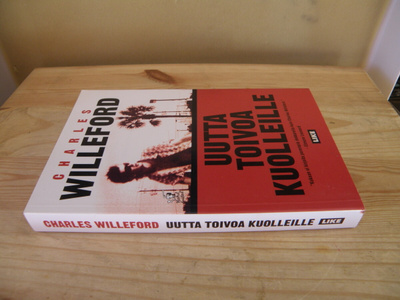 Charles Willeford Uutta toivoa kuolleille (nidottu)