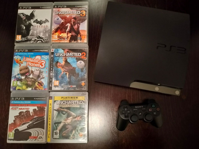 Playstation 3/PS3 Konsoli 120GB, 6-pelillä (PAL)