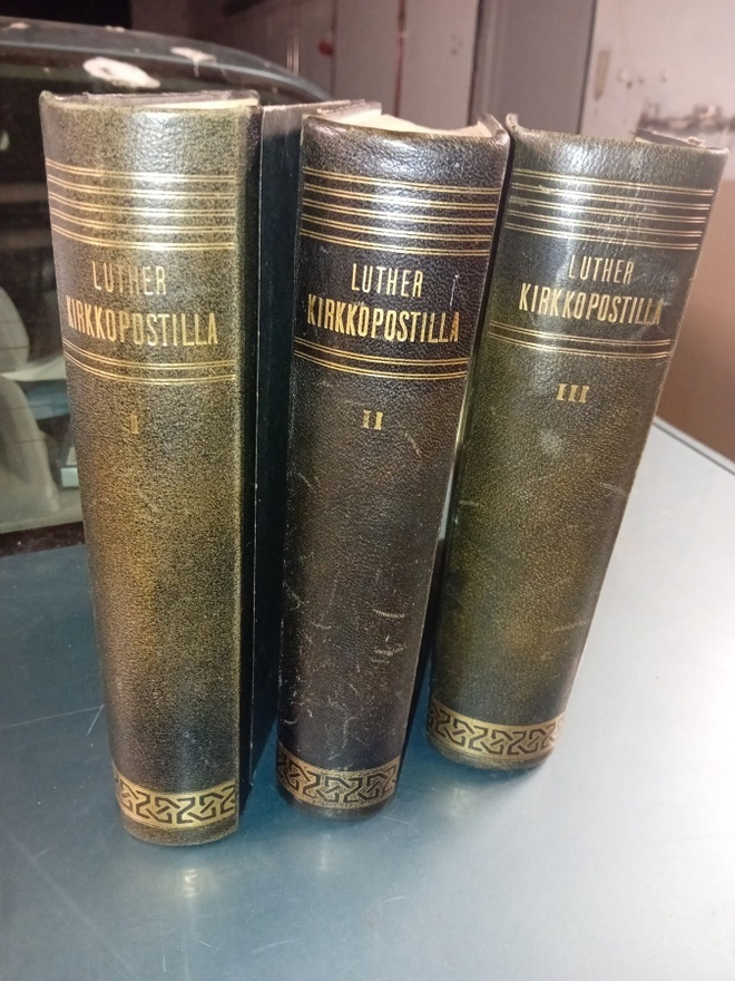 Luther : Kirkkopostilla 1-3 ( SIS POSTIKULU  )