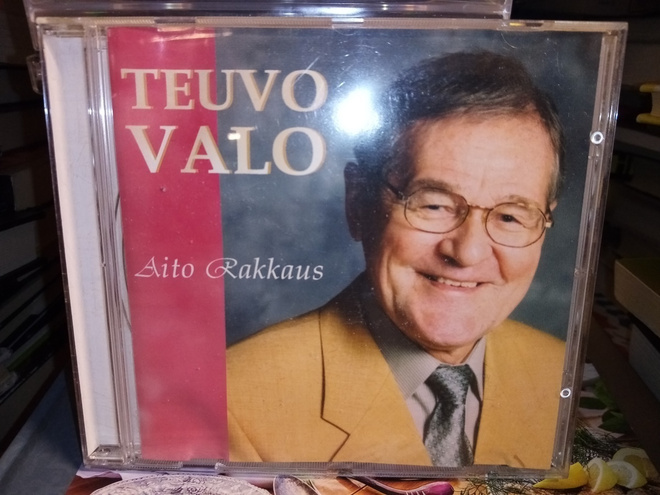 CD TEUVO VALO : AITO RAKKAUS ( SIGNED) SIS POSTIKULU