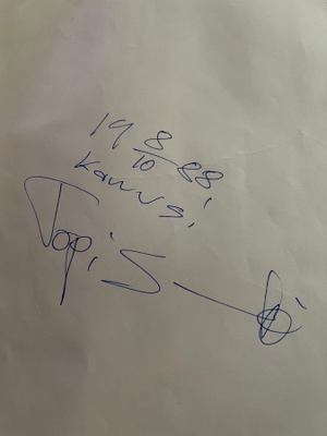 Topi Sorsakoski nimikirjoitus paperilla