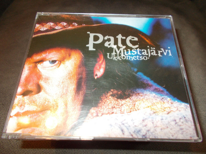 CDM PATE MUSTAJÄRVI ** UKKOMETSO **