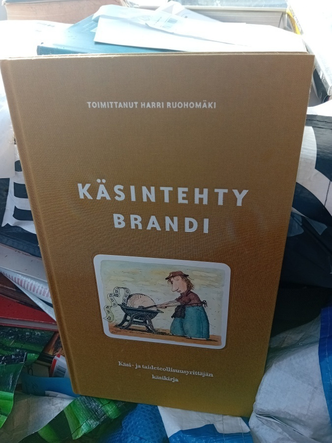 Ruohomäki : Käsintehty brandi ( SIS POSTIKULU )