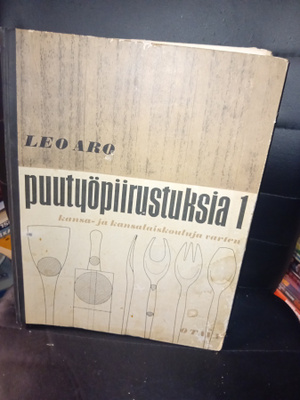 Leo Aro : Puutyöpiirustuksia 1 ( SIS POSTIKULU )