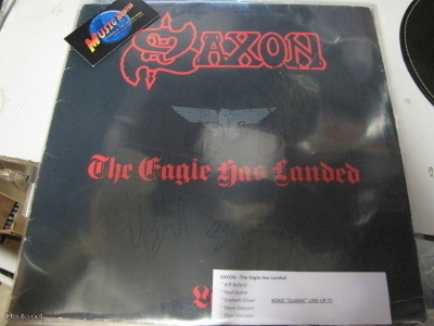 SAXON - EAGLE HAS LANDED LP KOKO BÄNDIN NIMMAREILLA