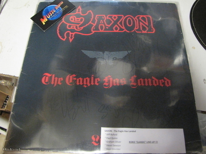 SAXON - EAGLE HAS LANDED LP KOKO BÄNDIN NIMMAREILLA