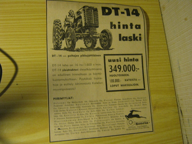 DT-14 traktorimainos