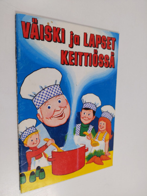 Väiski ja lapset keittiössä