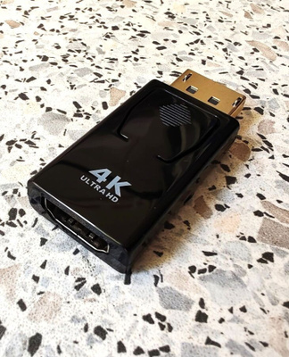 DisplayPort uros - HDMI naaras 4K Adapteri Sovitin
