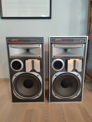 Jamo D4 Dynamic kaiuttimet + Technics SA-104 vahvistin