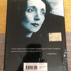 Oates: Blondi. 2001. 1.p. - pikkukuva 2