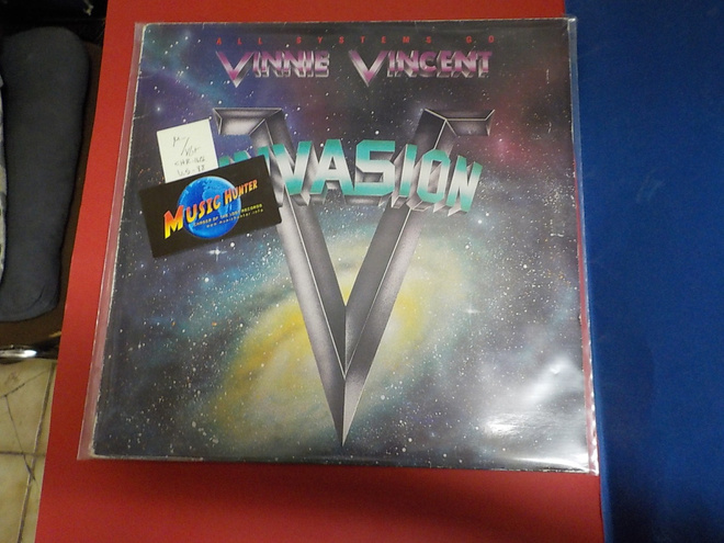 VINNIE VINCENT INVASION - ALL SYSTEMS GO  M-/VG+  LP