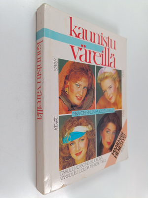 Carole Jackson : Kaunistu väreillä : löydä oma kauneutesi...