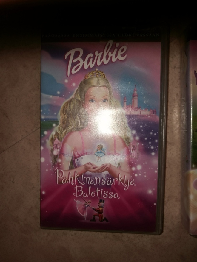 VHS Barbie- videokasetti 1 kpl