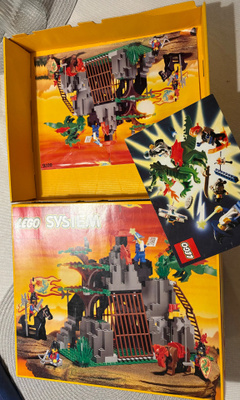 Lego 6076 Dark Dragon’s Den