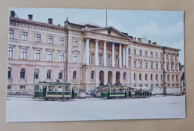 Helsinki, Valtioneuvosto, raitovaunut, vanha väripk, ei p.