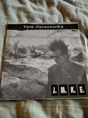 J.m.k.e. -Tere perestroika