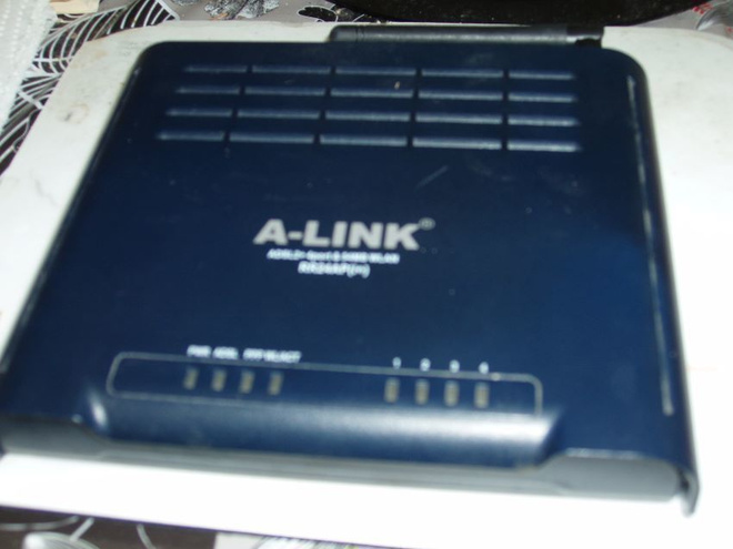 Modeemi -A-Link ADSL2+4Port & 54MB WLAN RR24AP