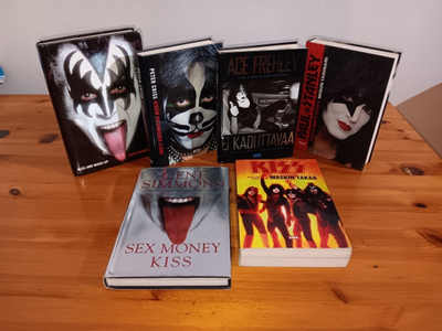 KISS : Bändi Elämänkerta -Kirjoja 6 kpl