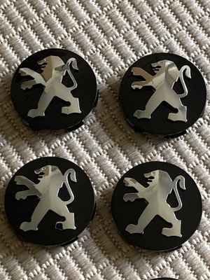 Peugeot vanteiden keskikupit 60mm