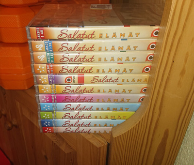 Salatut Elämät 11 DVD boxia joista 9 UUSIA MUOVEISSA