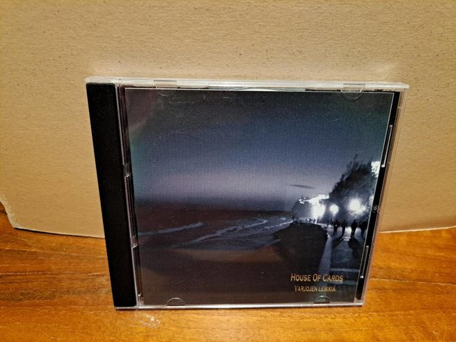 House of Cards:Varjojen leikkiä CD