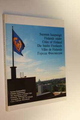 Suomen kaupungit = Finlands städer = Cities of Finland